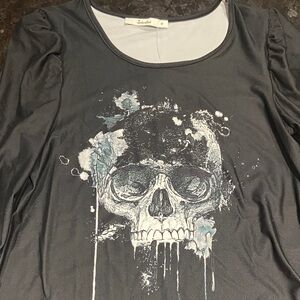 Sakura Charcoal Skull Graphic Long Sleeve Top